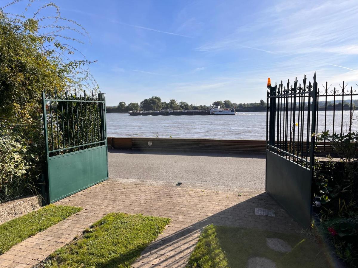 Gite La Fleur De Seine Villequier Exteriör bild
